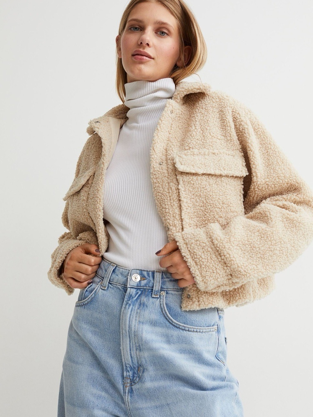 H&M Cropped Oversized Teddy Sherpa Jacket I with Snap Button Closure